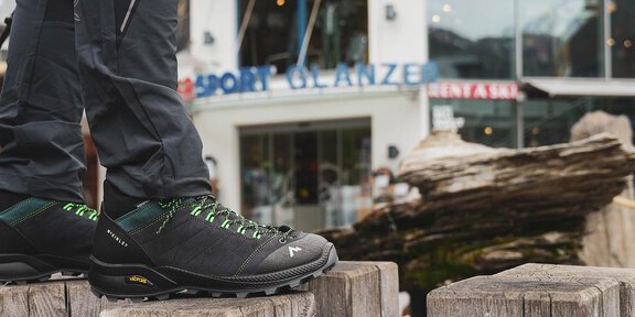 sommer-intersport-glanzer-zentrum-wandern-wandersc - Intersport Glanzer Sölden Zentrum | Shop 2 - Sölden