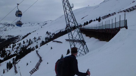 Aufstieg über die Skipiste zum Eingang ins Ferwalltal - Ötztal