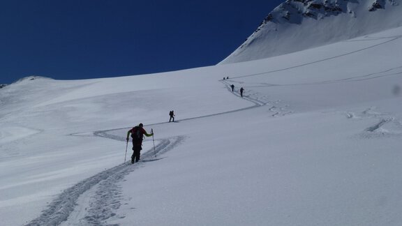 Over the Kleinleiten glacier towards Schalfjoch 3375m - Ötztal