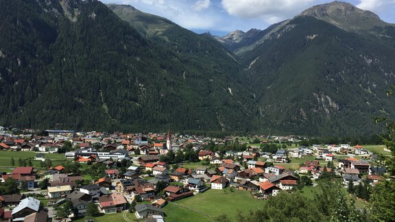 View Umhausen - Nicole Klotz