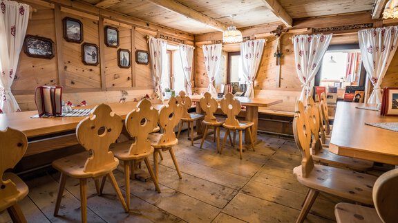 Dining room Martin Busch Hut - Bianca Klotz
