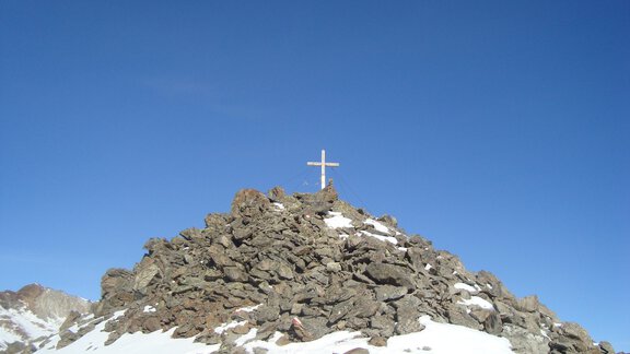 Final ascent to the summit cross Wilder Mann - Bianca Klotz