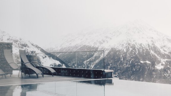 Infinitypool 4*S Hotel Schöne Aussicht - 4 * Superior Hotel Schöne Aussicht - Hochsölden