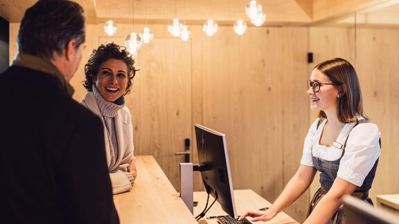 Rezeption 4*S Hotel Schöne Aussicht - 4 * Superior Hotel Schöne Aussicht - Hochsölden