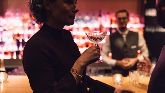 Skybar 4*S Hotel Schöne Aussicht - 4 * Superior Hotel Schöne Aussicht - Hochsölden