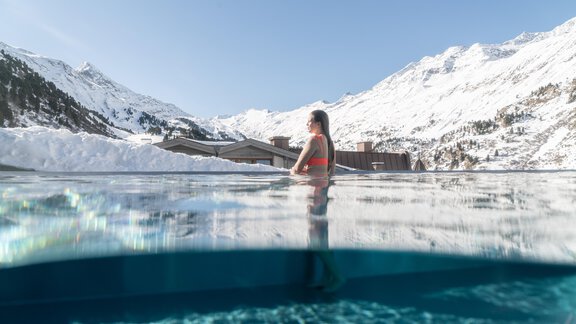 enzian_pool_unter_wasser-4506 - Hotel Enzian & Appartementhotel Johannes - Obergurgl 