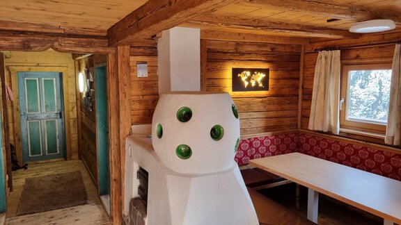 Bauernofen- Esstisch - Almhütte Chrisanten Thaya Sölden - Sölden