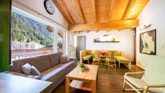 Screenshot_20231014_180012_Bookingcom - Alpensweet - Sölden