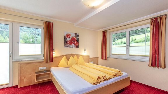 MonAlisa-Soelden-Grieskogl-Dreibettzimmer1-2 - Appartement MonAlisa - Sölden