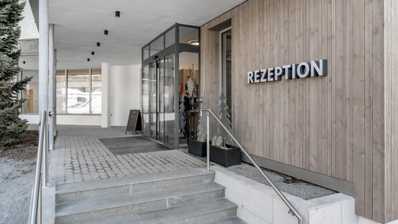 Entrance front desk - Camping Sölden Apartments - Sölden