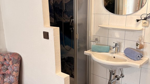 EG 1. Zimmer Dusche - Ferienhaus Kaspers - Sölden
