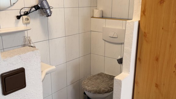 EG 1. Zimmer WC - Ferienhaus Kaspers - Sölden