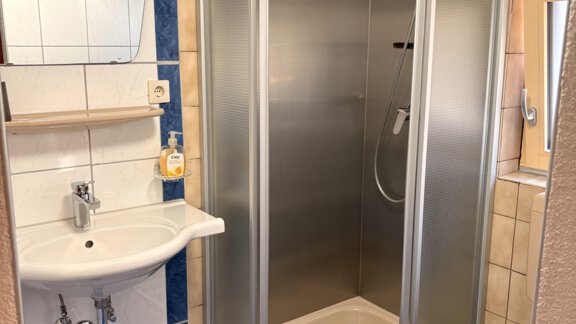 EG 2. Zimmer Dusche und WC - Ferienhaus Kaspers - Sölden