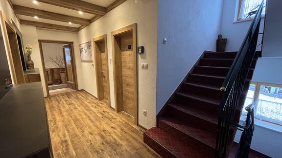 Stiegenhaus - Franzele Appartements & Zimmer - Sölden