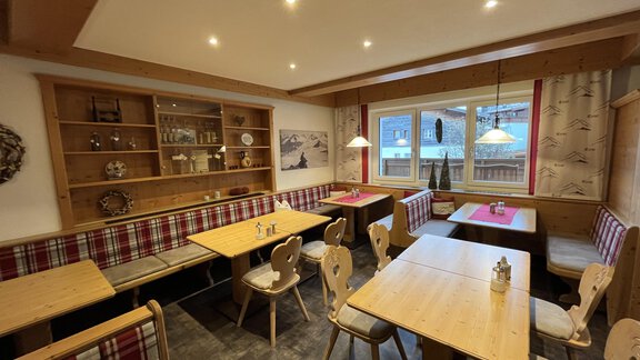 Frühstückszimmer im Haus Franzele - Franzele Appartements & Zimmer - Sölden