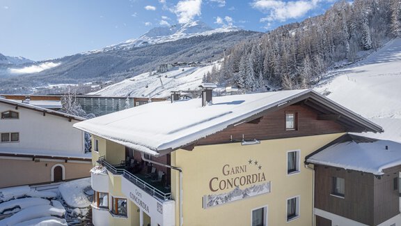Winter Außenansicht Winterskigebiet - Garni Concordia - Sölden