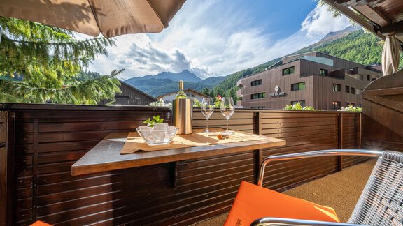 Dreibettzimmer mit Balkon 9 - Gästehaus Maier - Sölden