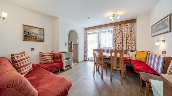 Aufenthaltsraum Wiese - Gästehaus Raphaela - Sölden