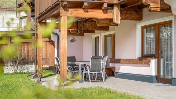 Terasse Wiese - Gästehaus Raphaela - Sölden