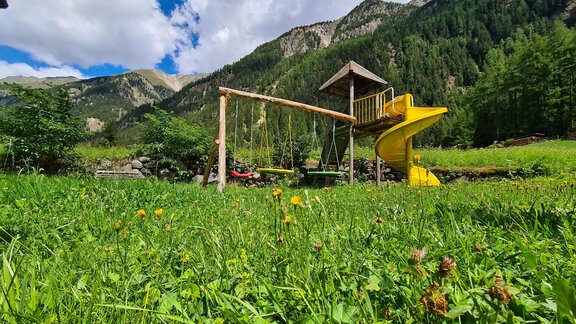 Spielplatz_2 - Gästeheim Schmiedhof - Sölden