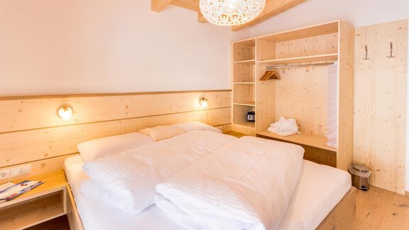 Schneerose Schlafzimmer 1 - Haus Edmund - Sölden