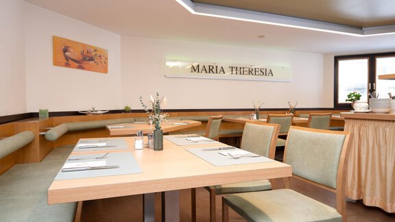5 - Frühstücksraum - Hotel Garni Maria Theresia - Sölden