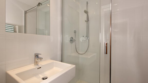 Dusche - Hotel Garni Maria Theresia - Sölden