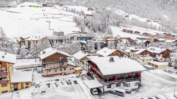 Außenaufnahme Winter - Hotel Garni Maria Theresia - Sölden