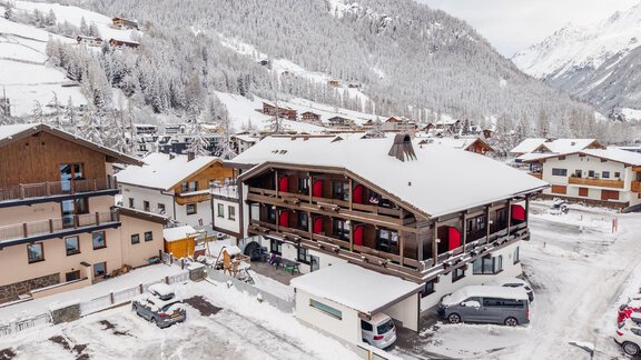 Außenaufnahme Winter - Hotel Garni Maria Theresia - Sölden