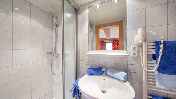 Bathroom Top6 - Hotel Garni Schönblick Apart - Sölden