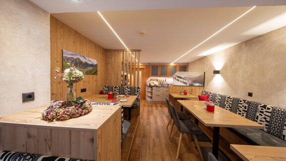 Frühstückszimmer - Hotel Garni Schönblick Apart - Sölden