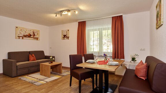Apartment Floriane/Küche, Wohnbereich - Pension Alpenruhe - Sölden