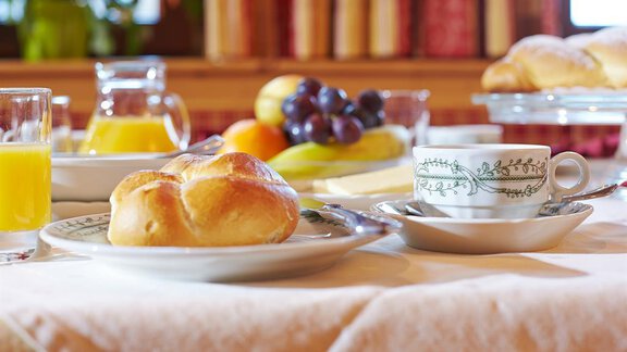 Frühstück - Pension Alpenruhe - Sölden
