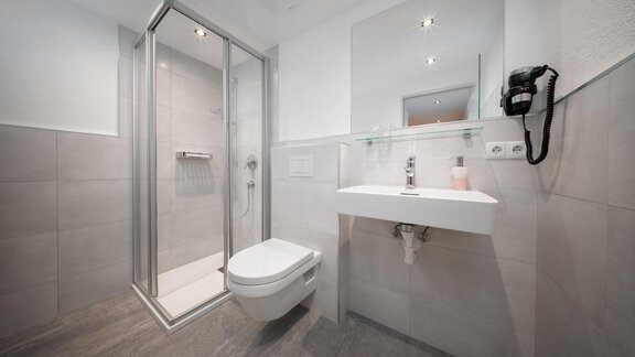Badezimmer - Pension Pitze - Sölden