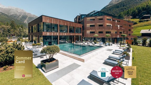 ein Resort mit einem Swimmingpool und einem Gebäud - The Secret Sölden - Sölden