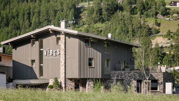ViBES_Außenansicht_2 - VIBES Sölden - your alpine homebase - Sölden