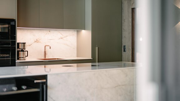 Penthouse V_kitchen_1 - VIBES Sölden - your alpine homebase - Sölden