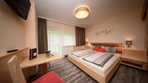 Doppelzimmer 02 Standard (3) - Haus Sonnschein - Zwieselstein