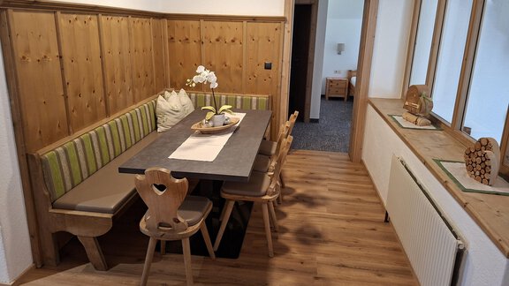 Ein gemütlicher Essbereich. - Landhaus Alpenjäger - Zwieselstein