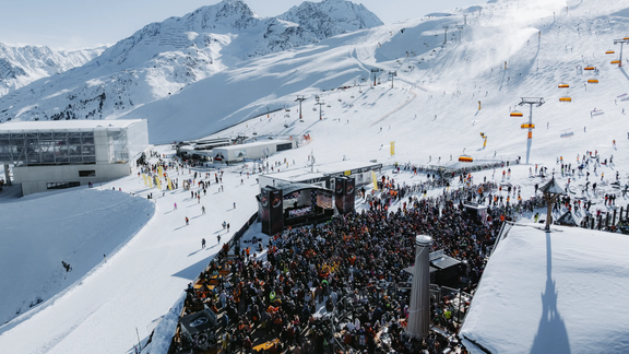 Sölden Party, Après Ski, Nightlife, Sölden, Gruppe, Winter, Skigebiet, Giggijochbahn
