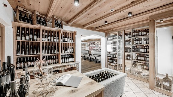 Wine cellar - Sporthotel Olymp - Hochgurgl