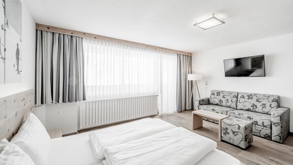 Feel-good room with balcony - Sporthotel Olymp - Hochgurgl