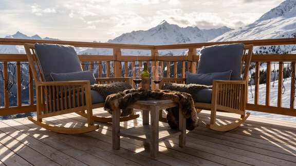 TERRASSE-alpenfriede_terasse_Schaukelstühle_clemen - Hotel Alpenfriede - Hochsölden