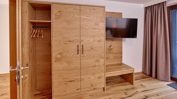 Kleiderschrank - Alpenappartement Central Valley Penthouse - Längenfeld