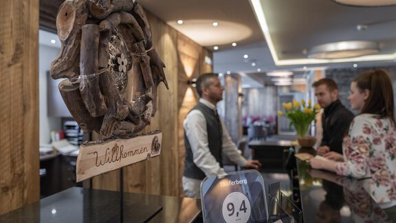Rezeption Willkommen - Hotel Tauferberg - Niederthai