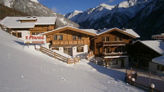 Blick zur Schiabfahrt - Andis Almdorf - Sölden