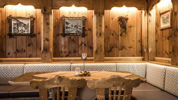 Hausbar - Berghof  Sölden - anno 1588 - Sölden