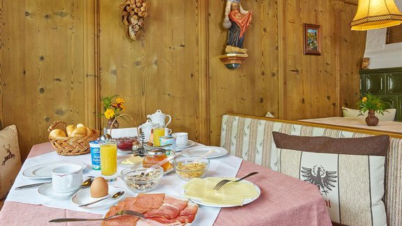 Frühstück - Frühstückspension Karl Schöpf - Sölden
