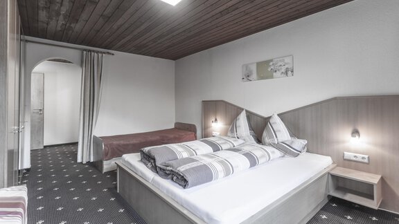 Doppelzimmer - Gästeheim Schmiedhof - Sölden
