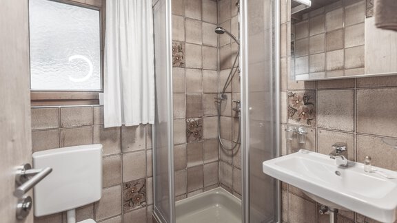 Badezimmer - Gästeheim Schmiedhof - Sölden